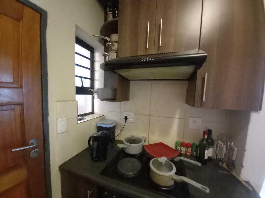 To Let 1 Bedroom Property for Rent in Van Der Hoff Park North West